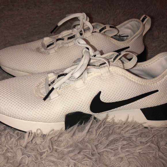 Size 9 - Picture 2 of 2